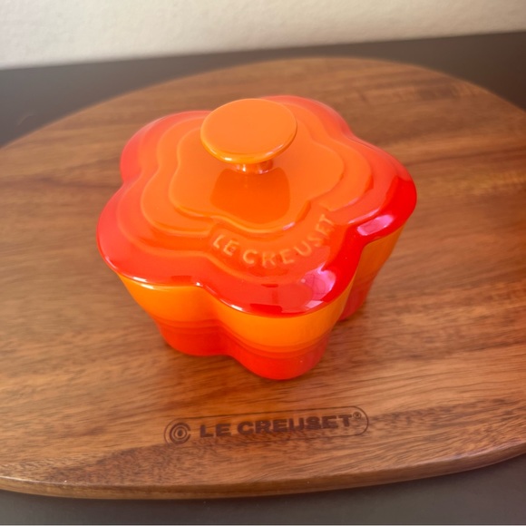 Le Creuset Kitchen New Le Creuset Volcanic Small Ramekin Fleur With